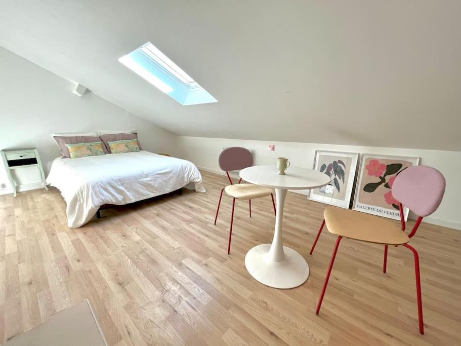 Studio Jade : Charmant Logement Place Clemenceau Apartment Pau Exterior photo