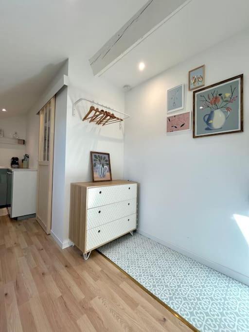 Studio Jade : Charmant Logement Place Clemenceau Apartment Pau Exterior photo