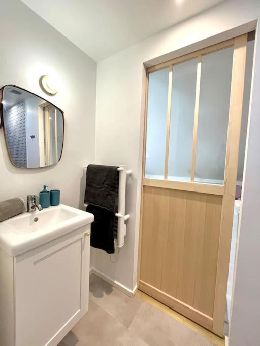 Studio Jade : Charmant Logement Place Clemenceau Apartment Pau Exterior photo